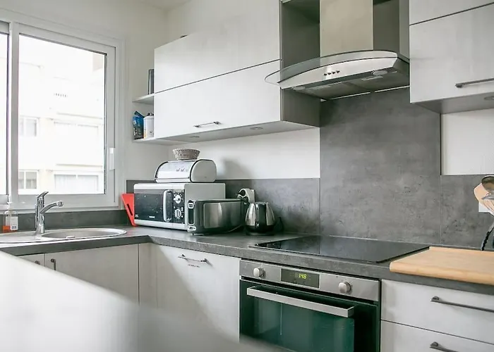 Appt Agreable Avec Balcon Au Sud-ouest De Апартаменты